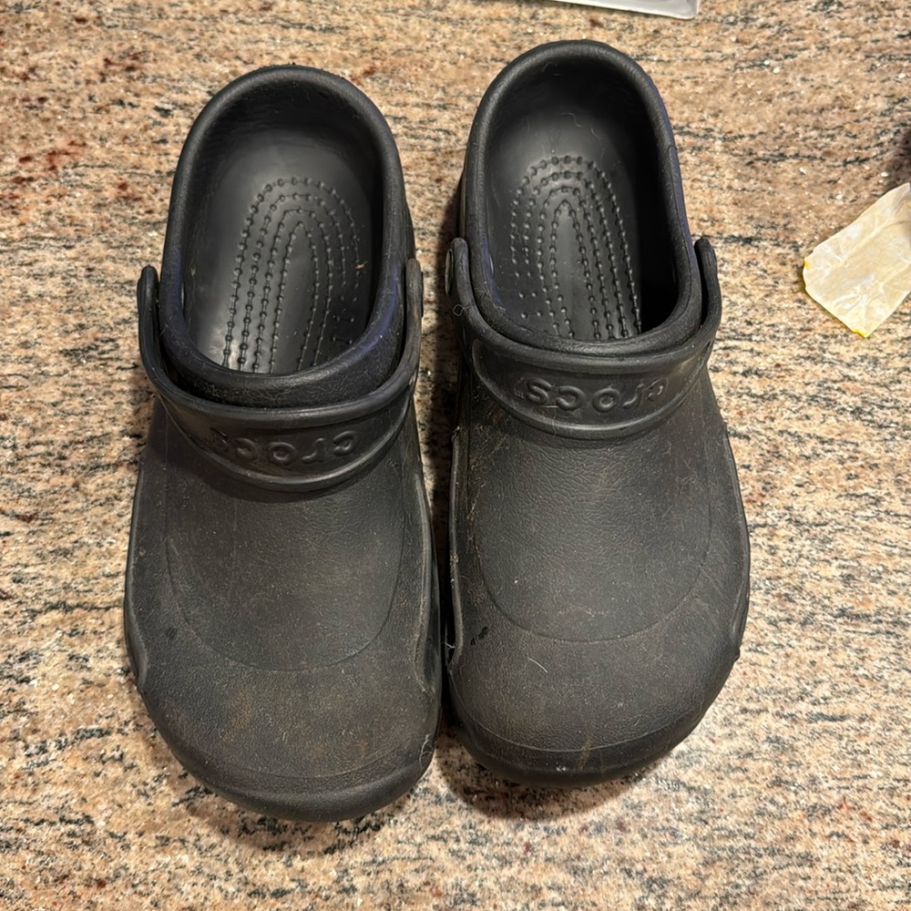 Black Crocs